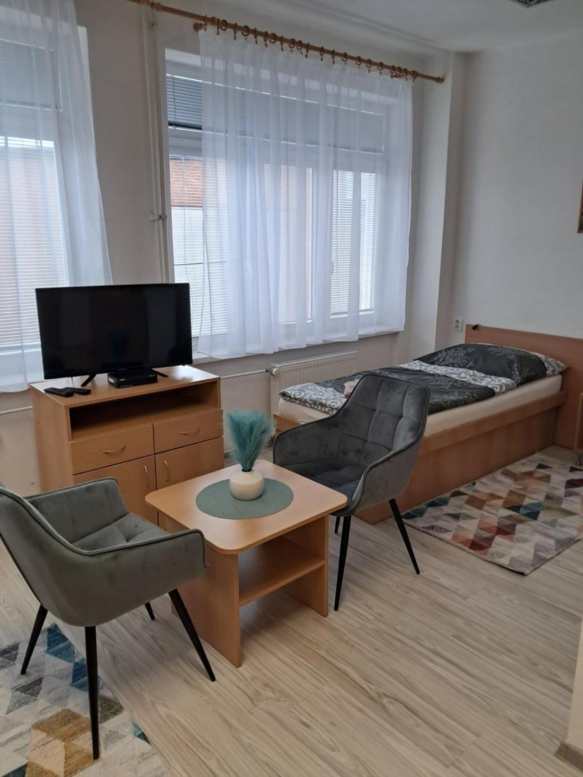 Auberge de jeunesse Sd Urbankova 2 à Košice Extérieur photo